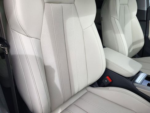 New 2025 Audi Q5 Prestige image 14