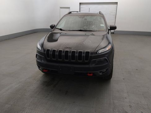Used 2014 Jeep Cherokee Trailhawk w/ Comfort/Convenience Group AWD/4WD image 15