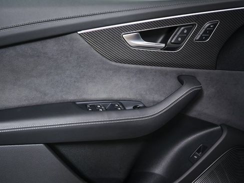 Used 2024 Audi SQ8 Prestige image 6