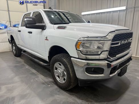 Used 2024 RAM 2500 Tradesman w/ Chrome Appearance Group AWD/4WD image 1