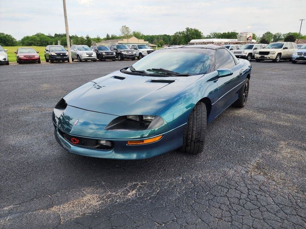 Used 1997 Chevrolet Camaro Z28 w/ Preferred Equipment Group 2 RWD image 10