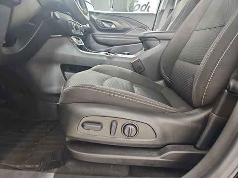 Used 2023 GMC Terrain SLE w/ Driver Convenience Package FWD image 34