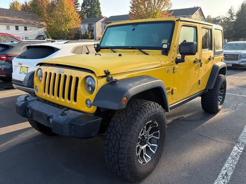 Used 2015 Jeep Wrangler Unlimited Sport AWD/4WD image 2