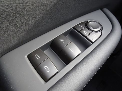 New 2026 Buick Enclave Preferred w/ Power Package image 28