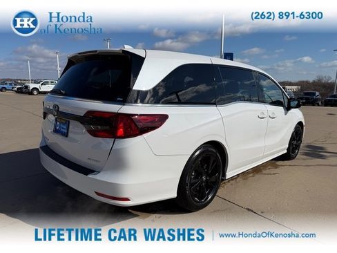 Certified 2024 Honda Odyssey Sport image 7