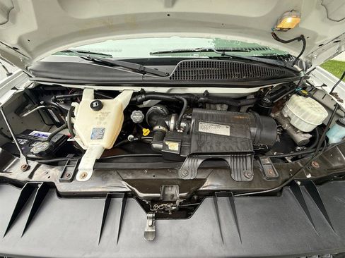 Used 2015 Chevrolet Express 2500 image 35