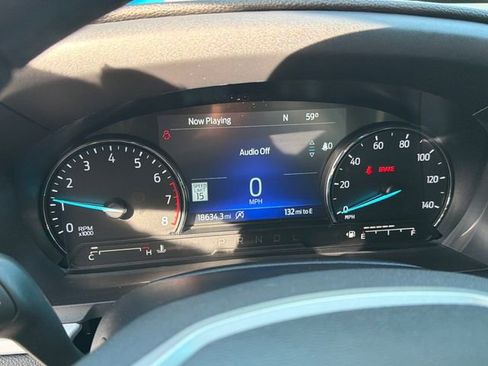Used 2024 Ford Explorer XLT w/ Equipment Group 202A AWD/4WD image 22