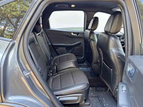 Used 2023 Ford Escape ST-Line Select AWD/4WD image 36
