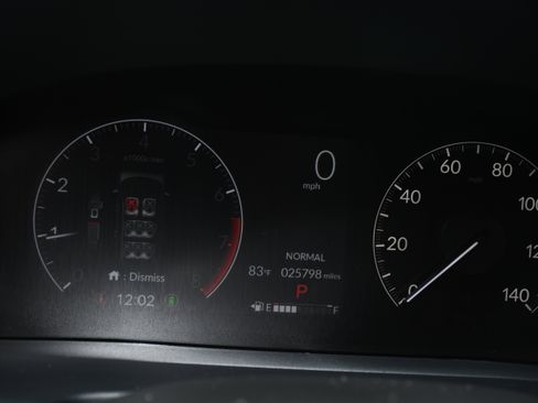 Used 2023 Honda Pilot Touring image 15
