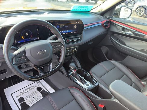 Used 2024 Chevrolet TrailBlazer RS w/ Driver Confidence Package image 12