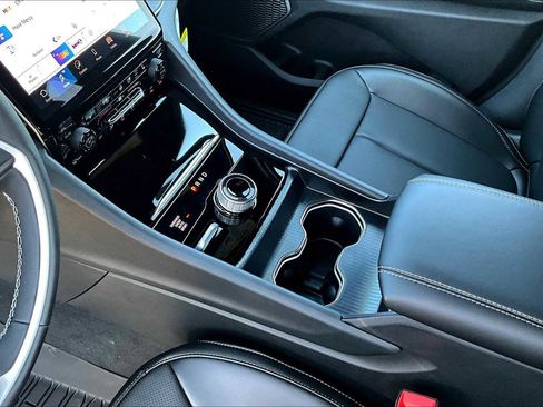 New 2025 Jeep Grand Cherokee Limited w/ Luxury Tech Group II image 17