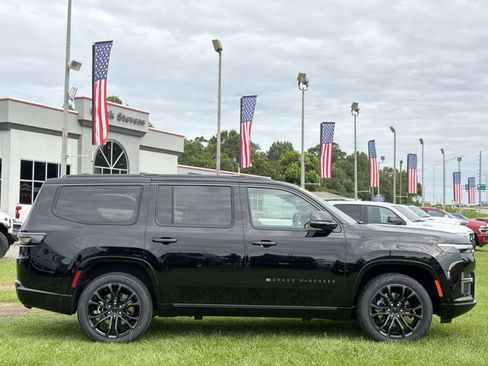 New 2026 Jeep Grand Wagoneer Summit w/ Premium Group III AWD/4WD image 4