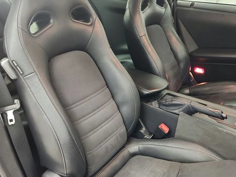 Used 2015 Nissan GT-R Premium AWD/4WD image 42