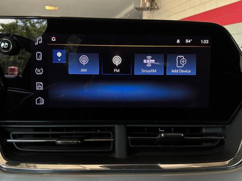 Used 2025 Chevrolet Trax LT FWD image 30