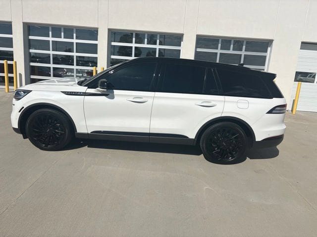 Used 2023 Lincoln Aviator Reserve w/ Equipment Group 201A RWD image 6