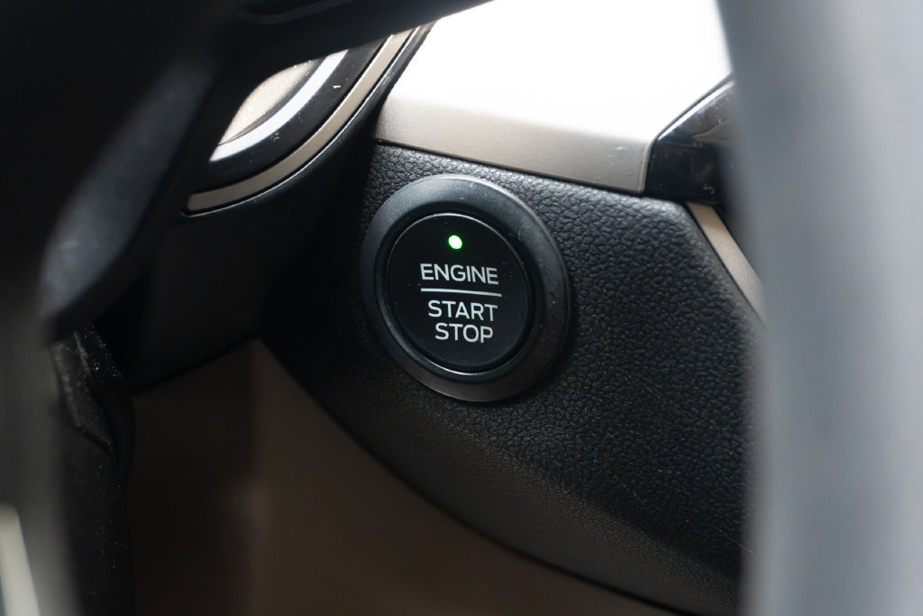 Used 2020 Ford Escape SE FWD image 25