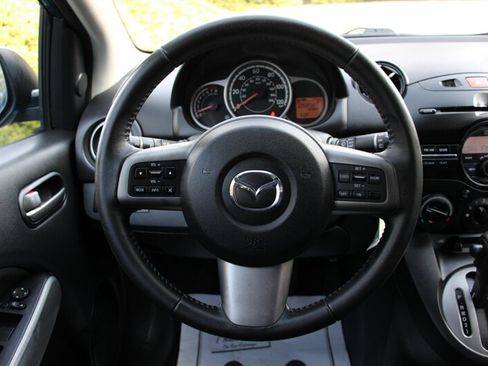 Used 2012 MAZDA MAZDA2 Touring image 16