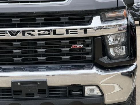 Used 2022 Chevrolet Silverado 2500 LT w/ Convenience Package AWD/4WD image 9
