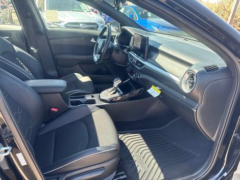 Used 2024 Kia Forte GT-Line w/ GT-Line Premium Package FWD image 17
