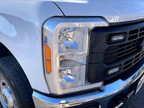 Certified 2023 Ford F250 XL AWD/4WD image 26