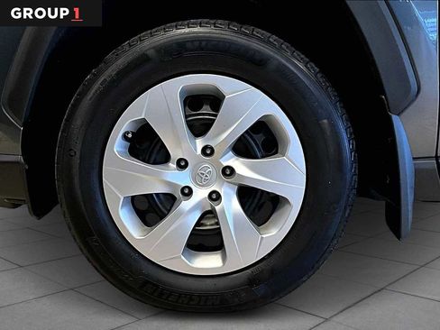 Certified 2021 Toyota RAV4 LE image 10