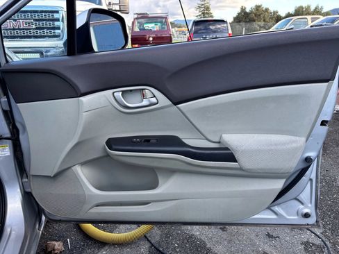 Used 2012 Honda Civic LX image 13