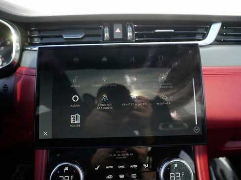 Used 2022 Jaguar F-PACE SVR image 62