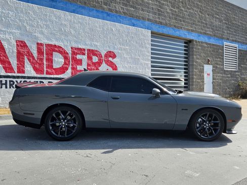 Used 2023 Dodge Challenger R/T w/ Plus Package image 8