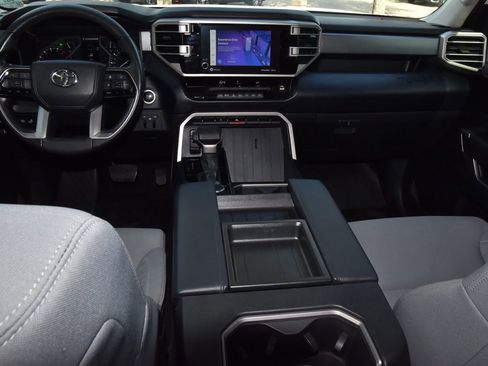 Used 2022 Toyota Tundra SR5 w/ Convenience Package image 16