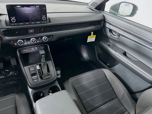 Used 2025 Honda CR-V Sport image 16