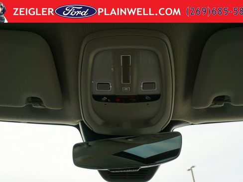 Used 2024 Volvo XC40 B5 Plus w/ Protection Package Premier AWD/4WD image 35