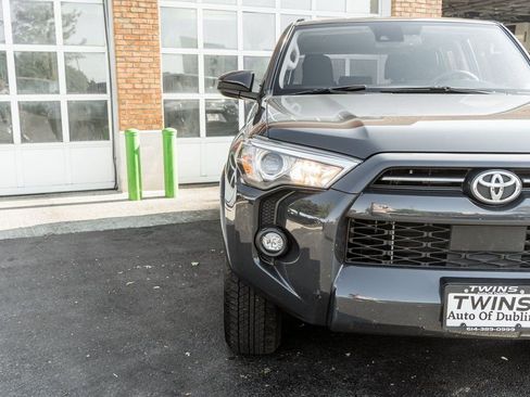 Used 2024 Toyota 4Runner SR5 image 28