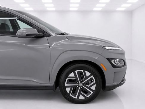 Used 2023 Hyundai Kona Limited FWD image 7
