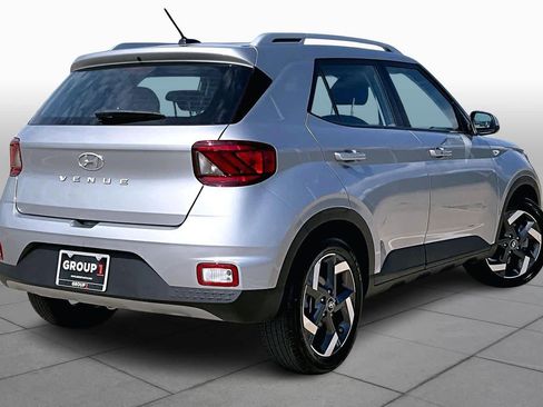 Certified 2025 Hyundai Venue SEL image 12