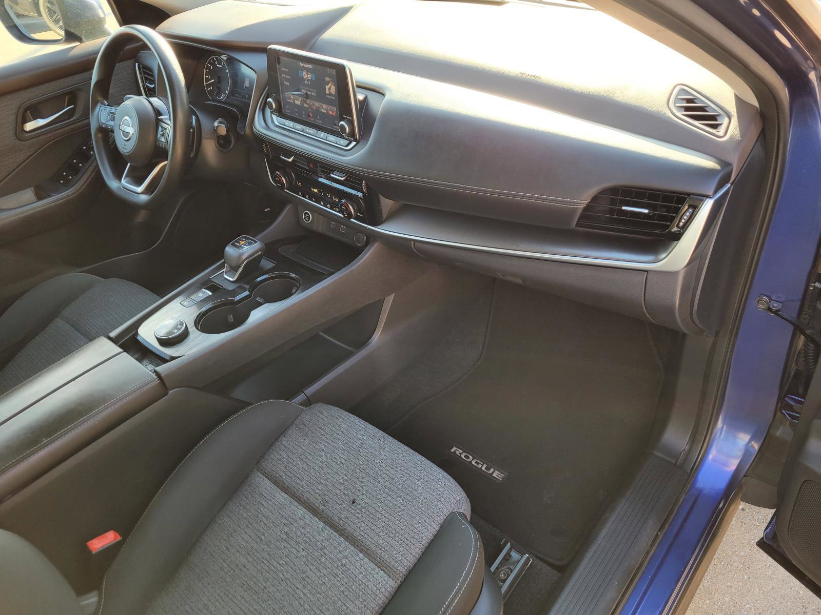 Used 2022 Nissan Rogue SV AWD/4WD image 9