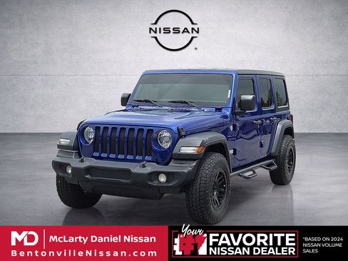 Used 2018 Jeep Wrangler Unlimited Sport S AWD/4WD image 2