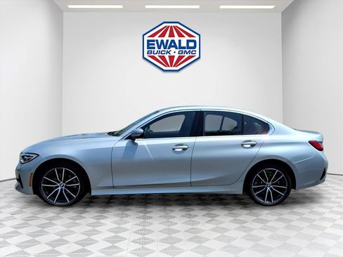 Used 2020 BMW 330i xDrive Sedan w/ Premium Package AWD/4WD image 7
