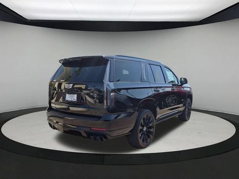 New 2026 Cadillac Escalade V w/ LPO, ONYX Package AWD/4WD image 5