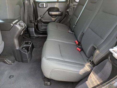 Used 2019 Jeep Wrangler Unlimited Sport AWD/4WD image 17