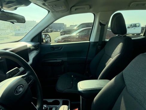 Used 2025 Ford Maverick XL image 10