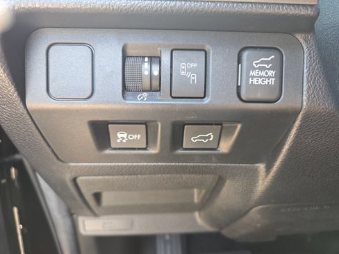 Used 2017 Subaru Forester 2.5i Limited AWD/4WD image 28