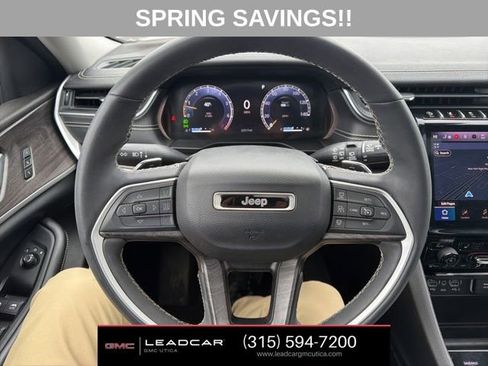 Used 2023 Jeep Grand Cherokee L Limited w/ Black Appearance Package image 26