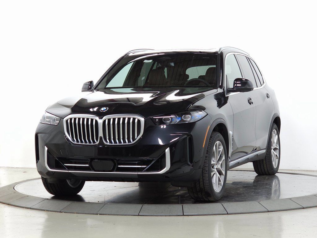 Used 2026 BMW X5 xDrive40i w/ Parking Assistance Package AWD/4WD image 3