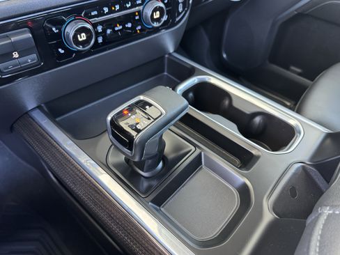 Certified 2025 Chevrolet Silverado 1500 LT Trail Boss w/ Convenience Package II AWD/4WD image 31