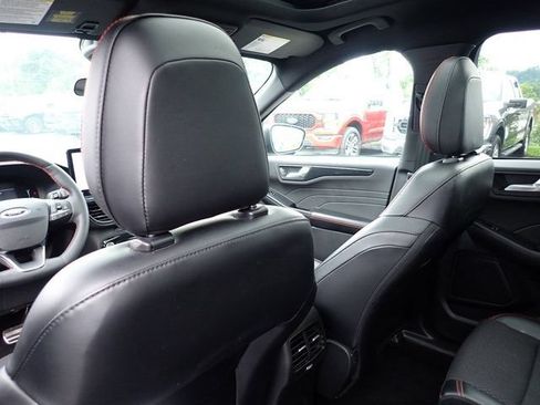 Used 2023 Ford Escape ST-Line w/ Tech Pack #1 AWD/4WD image 17