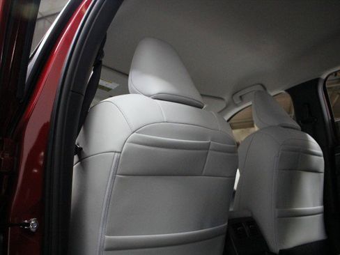 New 2025 Mitsubishi Outlander SE image 23