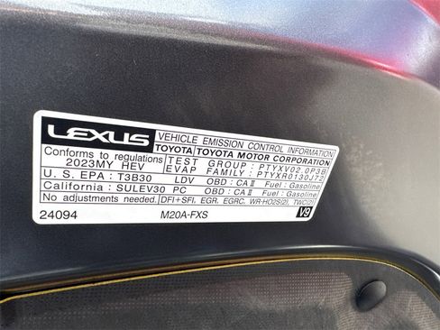 Used 2023 Lexus UX 250h FWD image 9