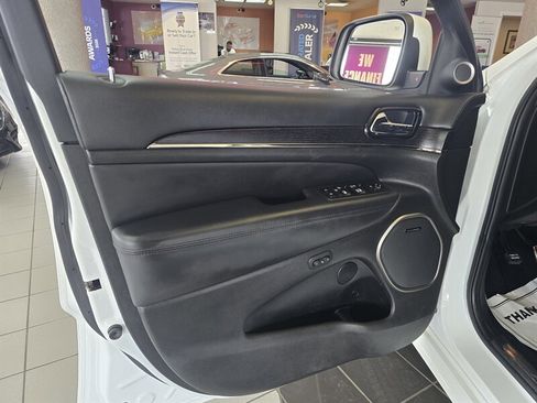Used 2020 Jeep Grand Cherokee High Altitude AWD/4WD image 7