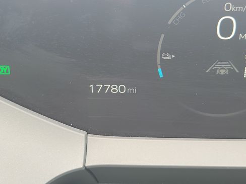 Used 2024 Toyota Prius Prime FWD image 23