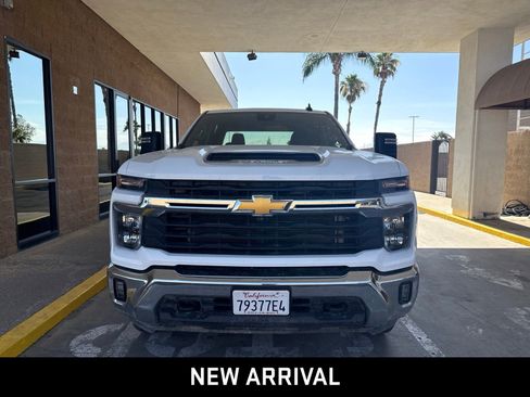 Certified 2025 Chevrolet Silverado 2500 LT w/ Convenience Package AWD/4WD image 2